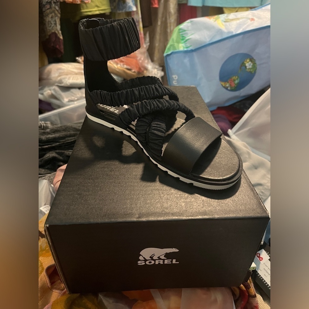 Sorel Sandals Ella II Black Ankle Strap Flats - Picture 6 of 6